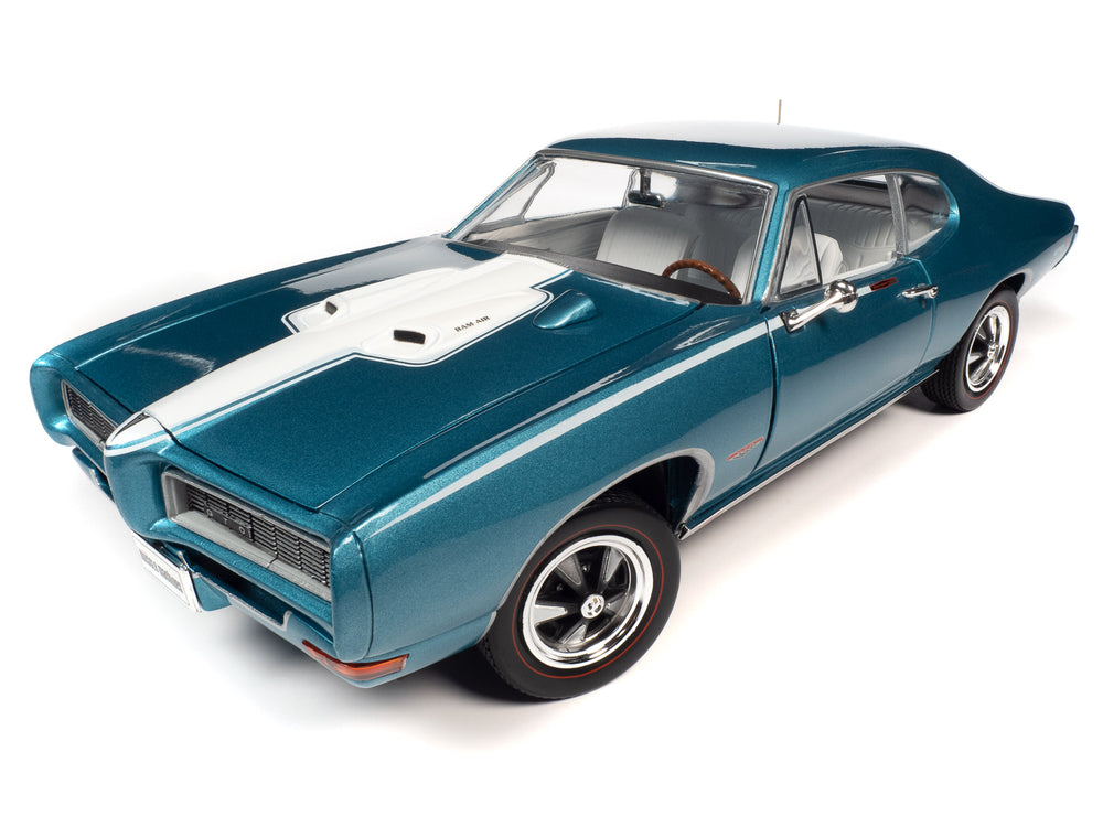 American Muscle 1968 Pontiac Royal Bobcat GTO Hardtop (Hemmings) 1:18 Scale Diecast - Auto World Store