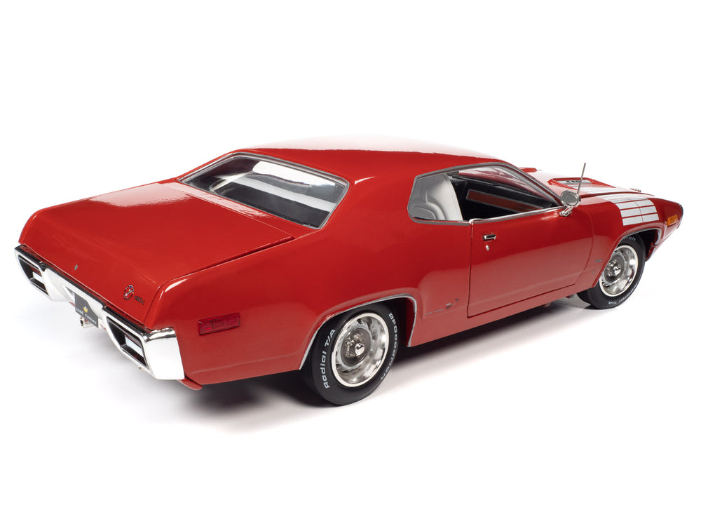 American Muscle 1972 Plymouth Road Runner GTX 1:18 Scale Diecast