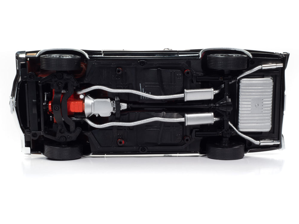 American Muscle 1970 Chevrolet Chevelle Hardtop (Hemmings Muscle Machines) 1:18 Scale Diecast - Auto World Store