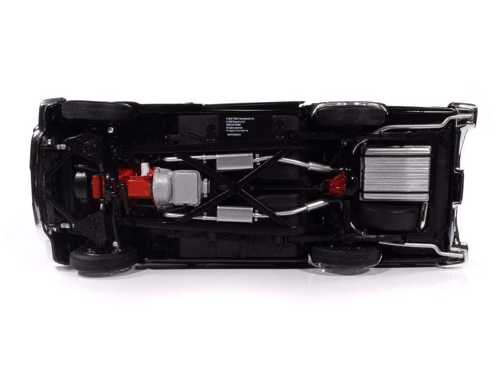 American Muscle 1957 Ford Thunderbird Roadster 1:18 Scale Diecast