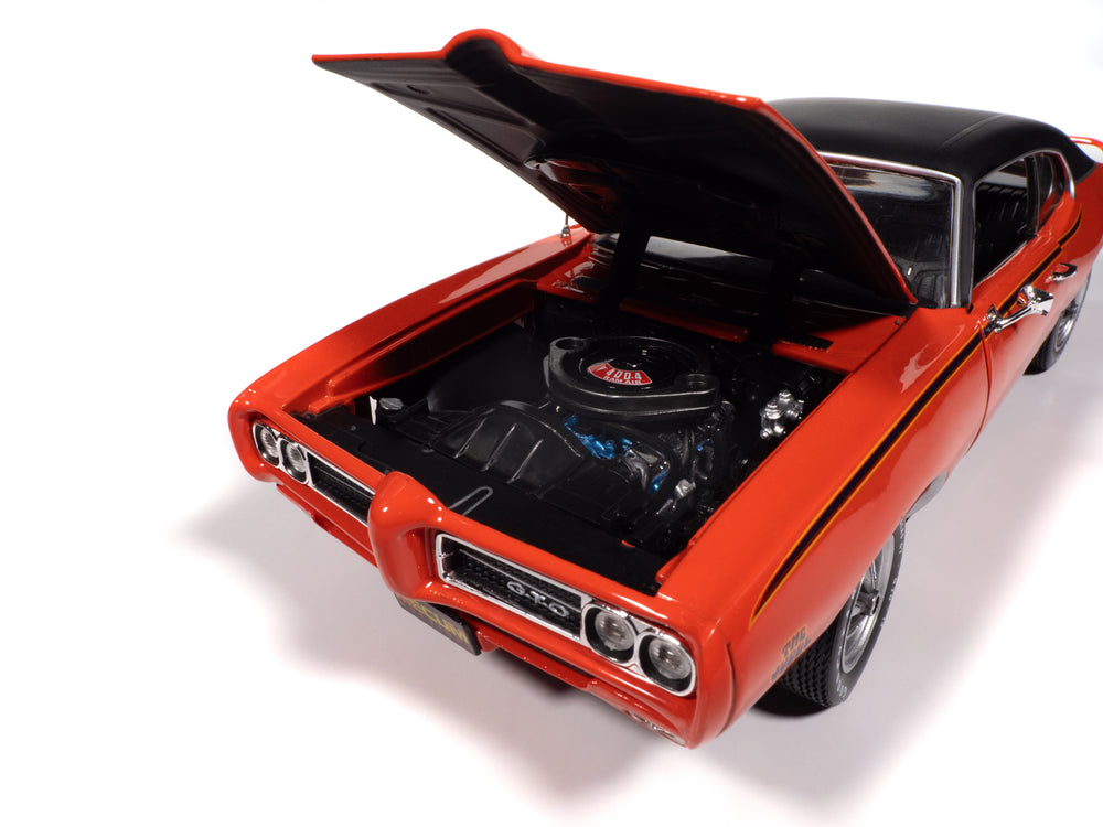American Muscle 1969 Pontiac GTO Judge Mecum Auctions 1:18 Scale Diecast