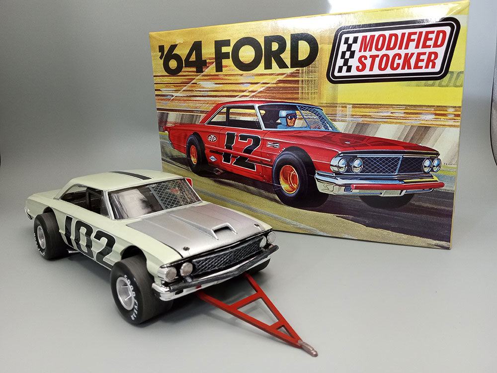 AMT 1964 Ford Galaxie Modified Stocker 1:25 Scale Model Kit