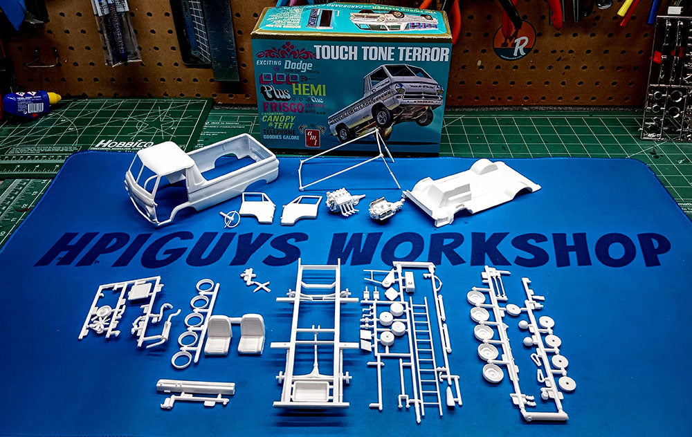 AMT 1966 Dodge A100 Pickup "Touch Tone Terror" 1:25 Scale Model Kit