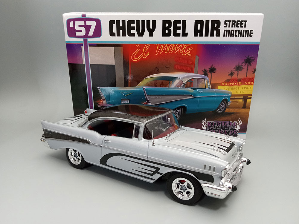 AMT 1957 Chevy Bel Air Street Machine 1:25 Scale Model Kit