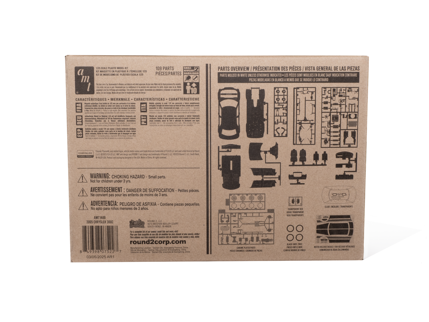AMT 2005 Chrysler 300C 1:25 Scale Model Kit