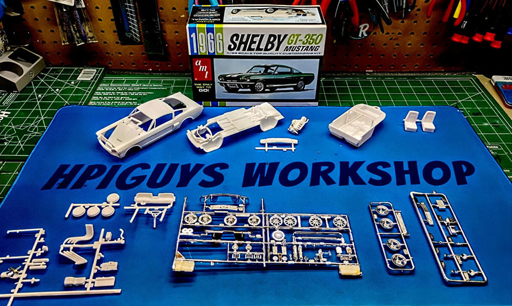 AMT 1966 Shelby Mustang GT-350 1:25 Scale Model Kit