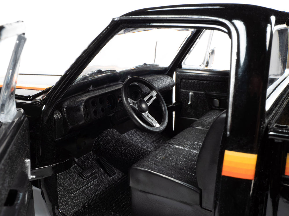 Auto World 1980 Dodge Pickup Step Side 1:18 Scale Diecast