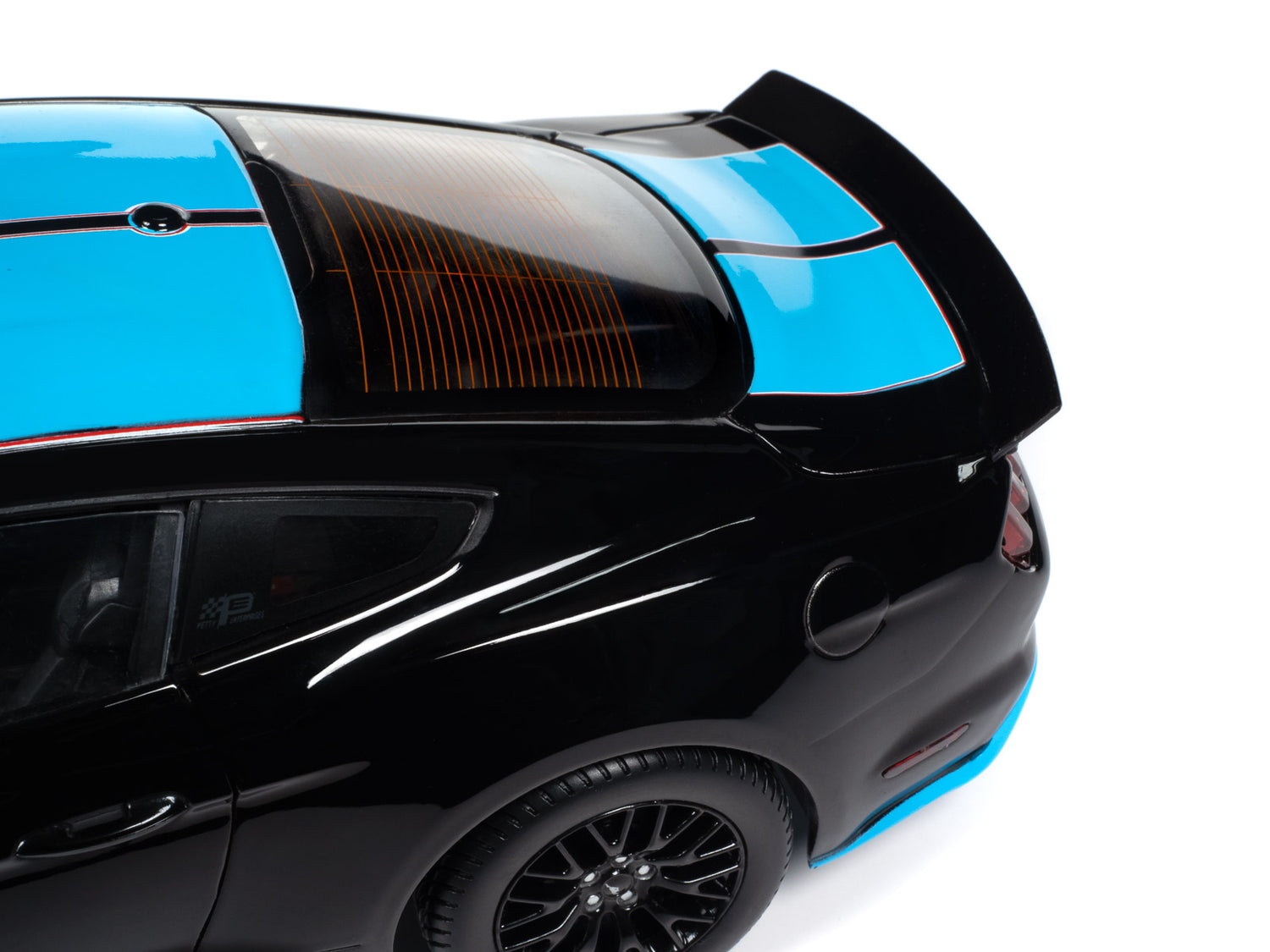 Auto World 2016 Ford Mustang Petty's Garage 1:18 Scale Diecast