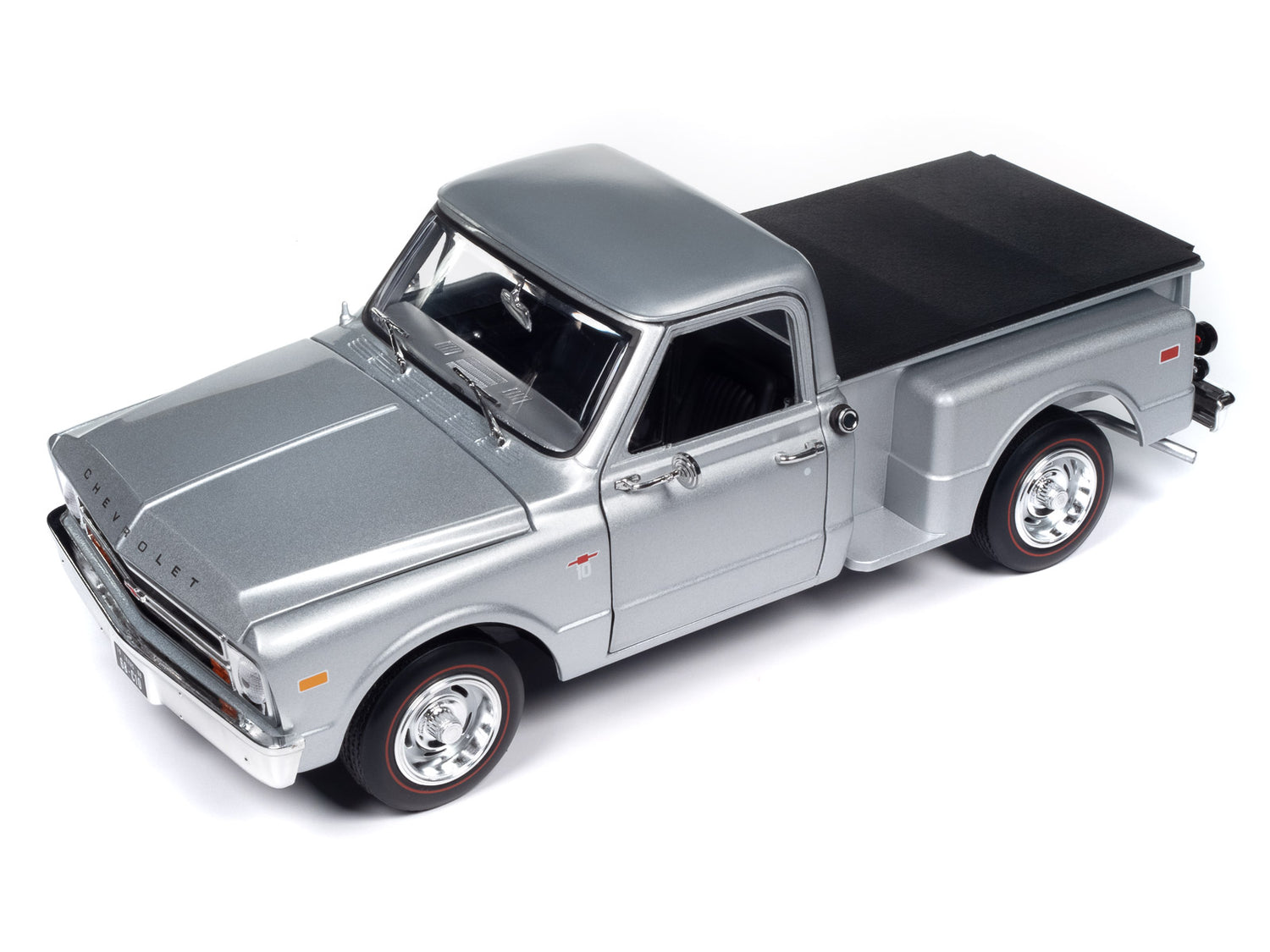 Auto World 1968 Chevy C10 Pickup Stepside 1:18 Scale Diecast