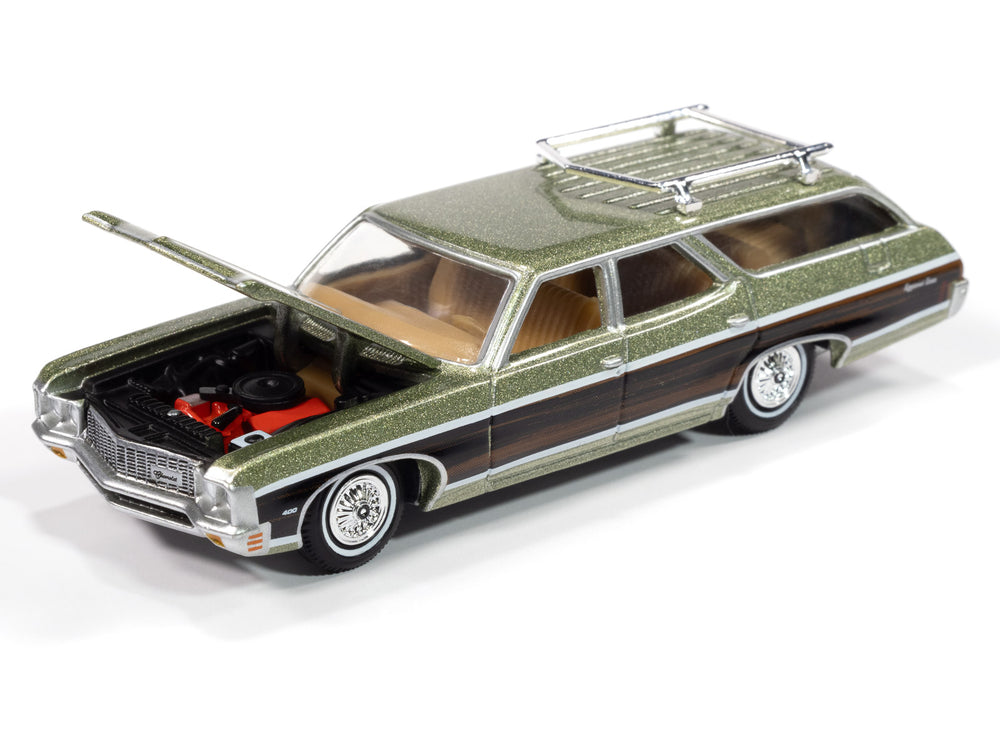 Auto World 1970 Chevy Kingswood Estate (Green Mist Poly w/Woodgrain Side Panels) 1:64 Diecast