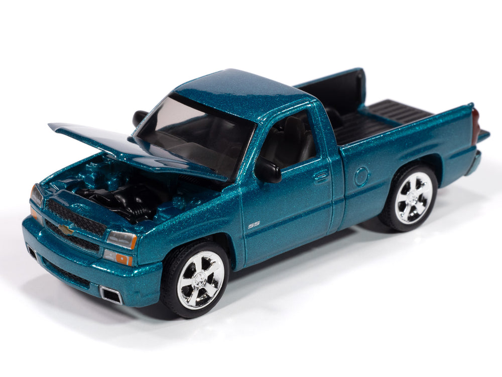 Auto World 2005 Chevy Silverado SS Custom (Single Cab) (Teal Turquoise Metallic) 1:64 Diecast