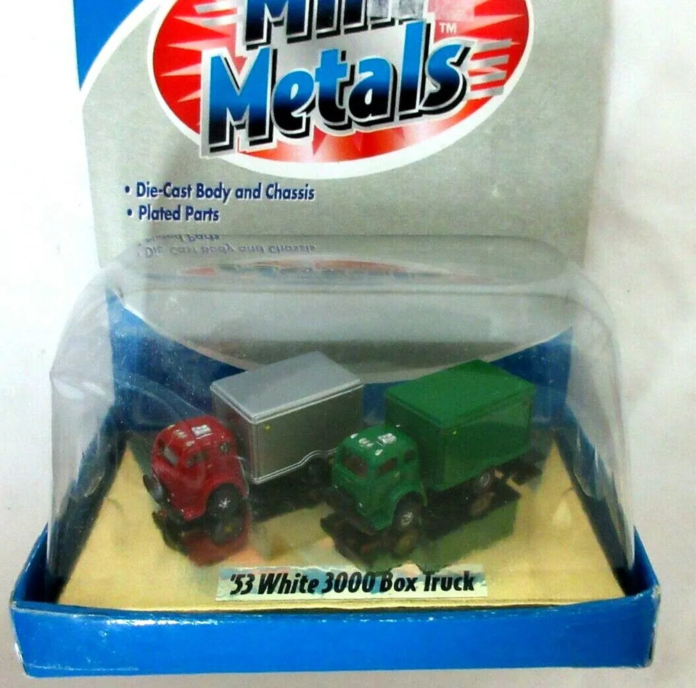 Classic Metal Works 1953 White 3000 Box Truck Red/Green (2-Pack) 1:160 N Scale