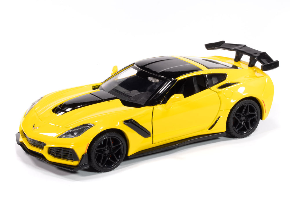 Johnny Lightning 2019 Chevy Corvette ZR1 (Yellow) 1:24 Diecast
