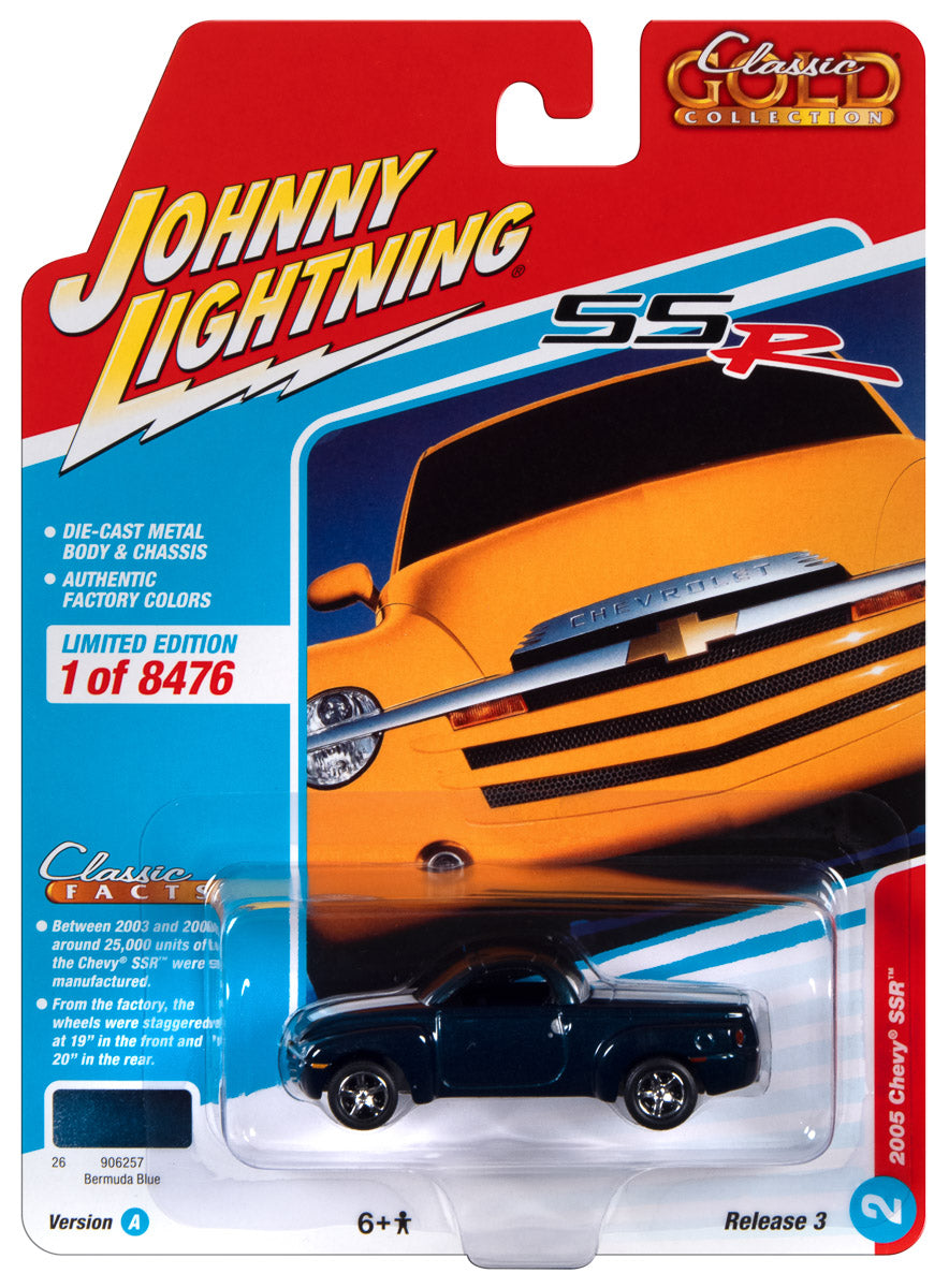 Johnny Lightning Classic Gold 2005 Chevrolet SSR (Bermuda Blue w/White SS Stripes) 1:64 Scale Diecast