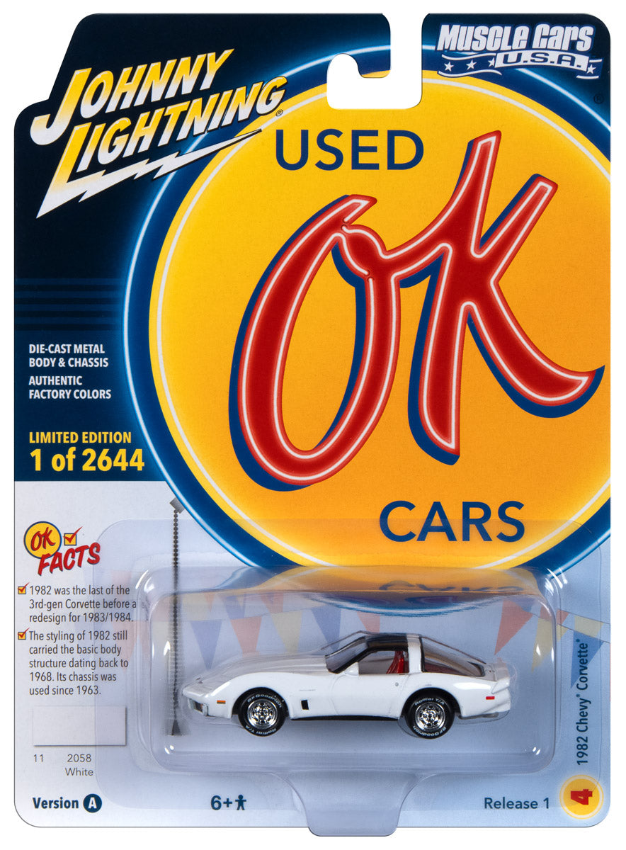 Johnny Lightning Muscle Cars 1982 Chevrolet Corvette (Gloss White) 1:64 Scale Diecast