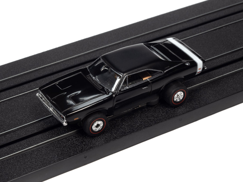 Auto World Thunderjet 1969 Dodge Charger R/T (Black) HO Scale Slot Car - Auto World Store