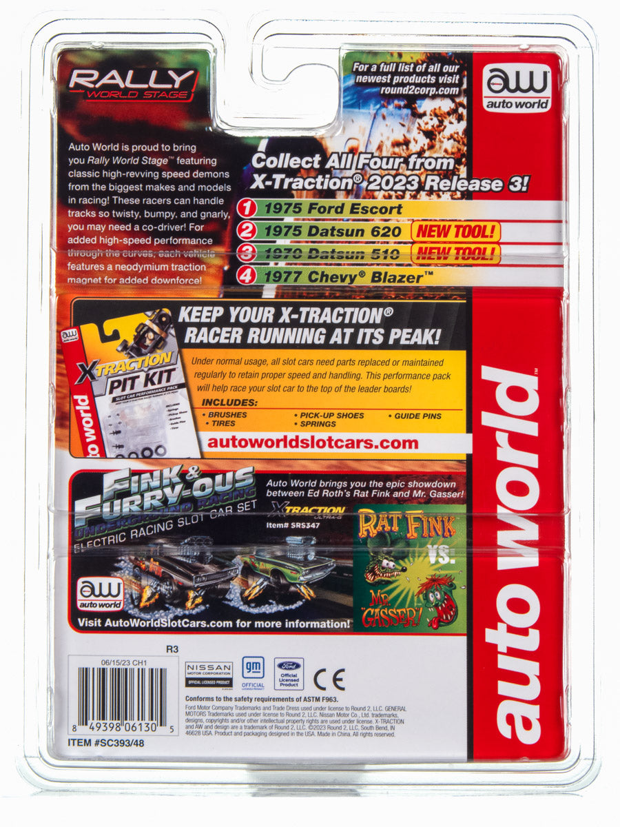 Auto World Xtraction 1975 Ford Escort w/Roof Rack (White, Geen) HO Slot Car