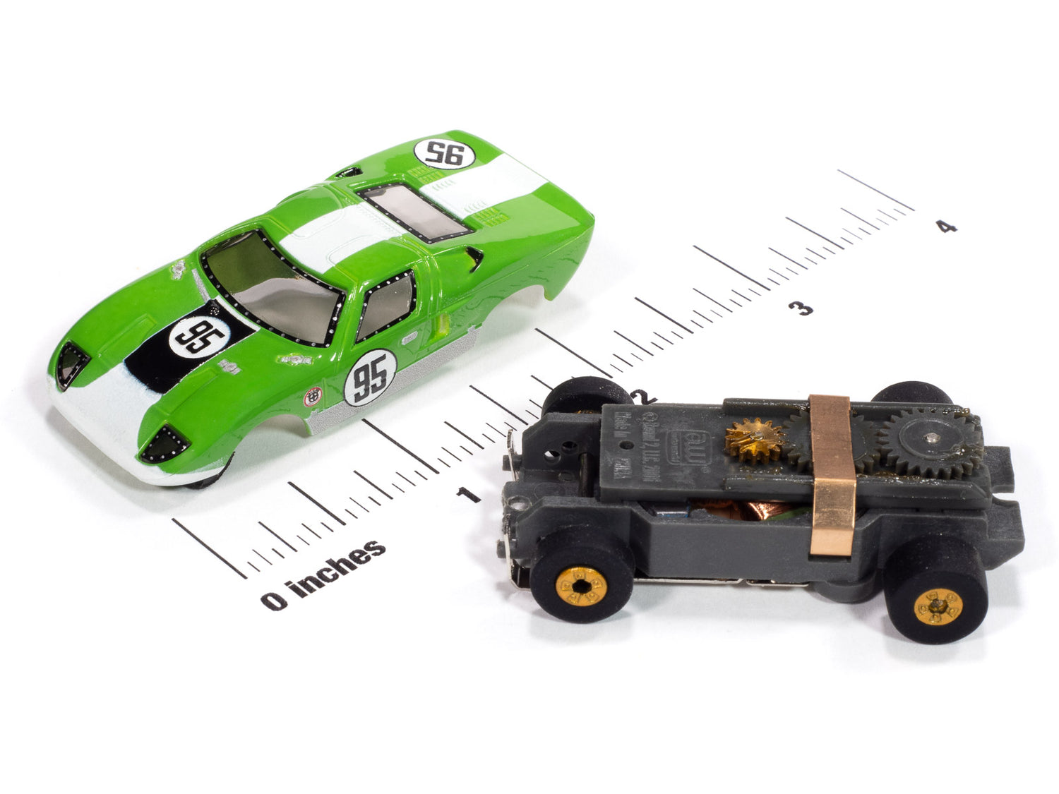 Auto World Thunderjet 1966 Ford GT40 (Green & White) HO Scale Slot Car