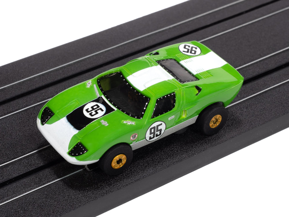 Auto World Thunderjet 1966 Ford GT40 (Green & White) HO Scale Slot Car