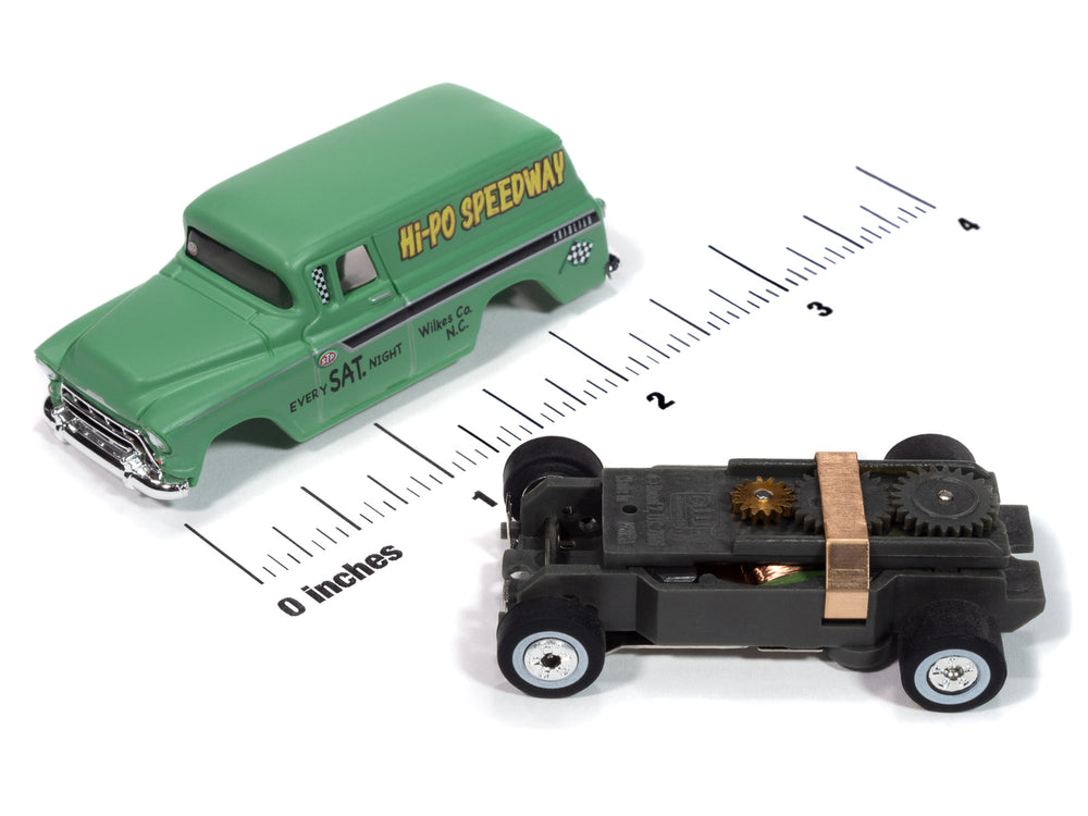 Auto World Thunderjet 1957 Chevy Suburban (Green) HO Scale Slot Car