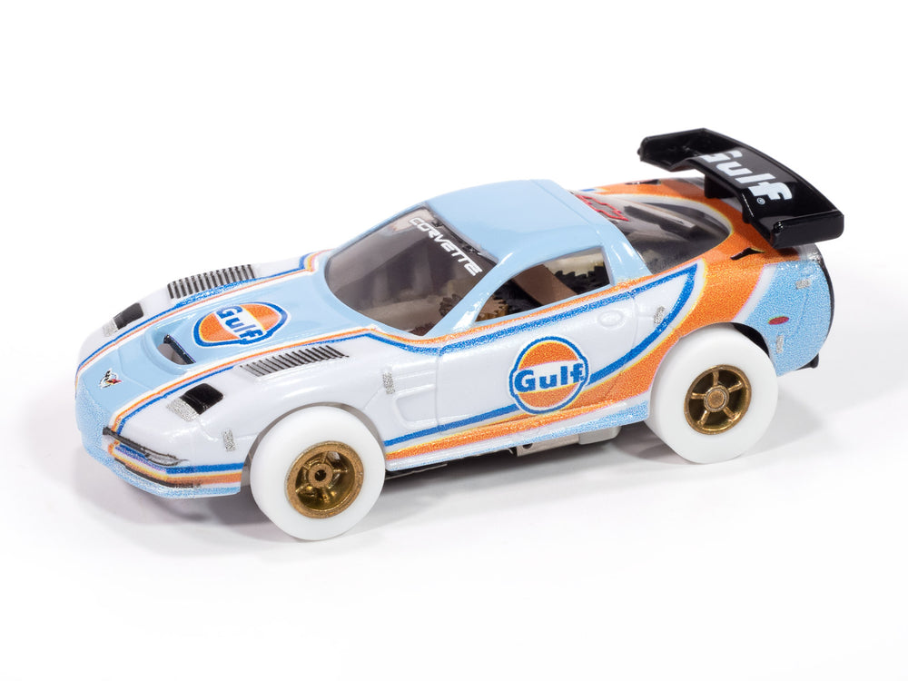Auto World Xtraction 2004 Chevy Corvette C5R Gulf (iWheels) HO Scale Slot Car