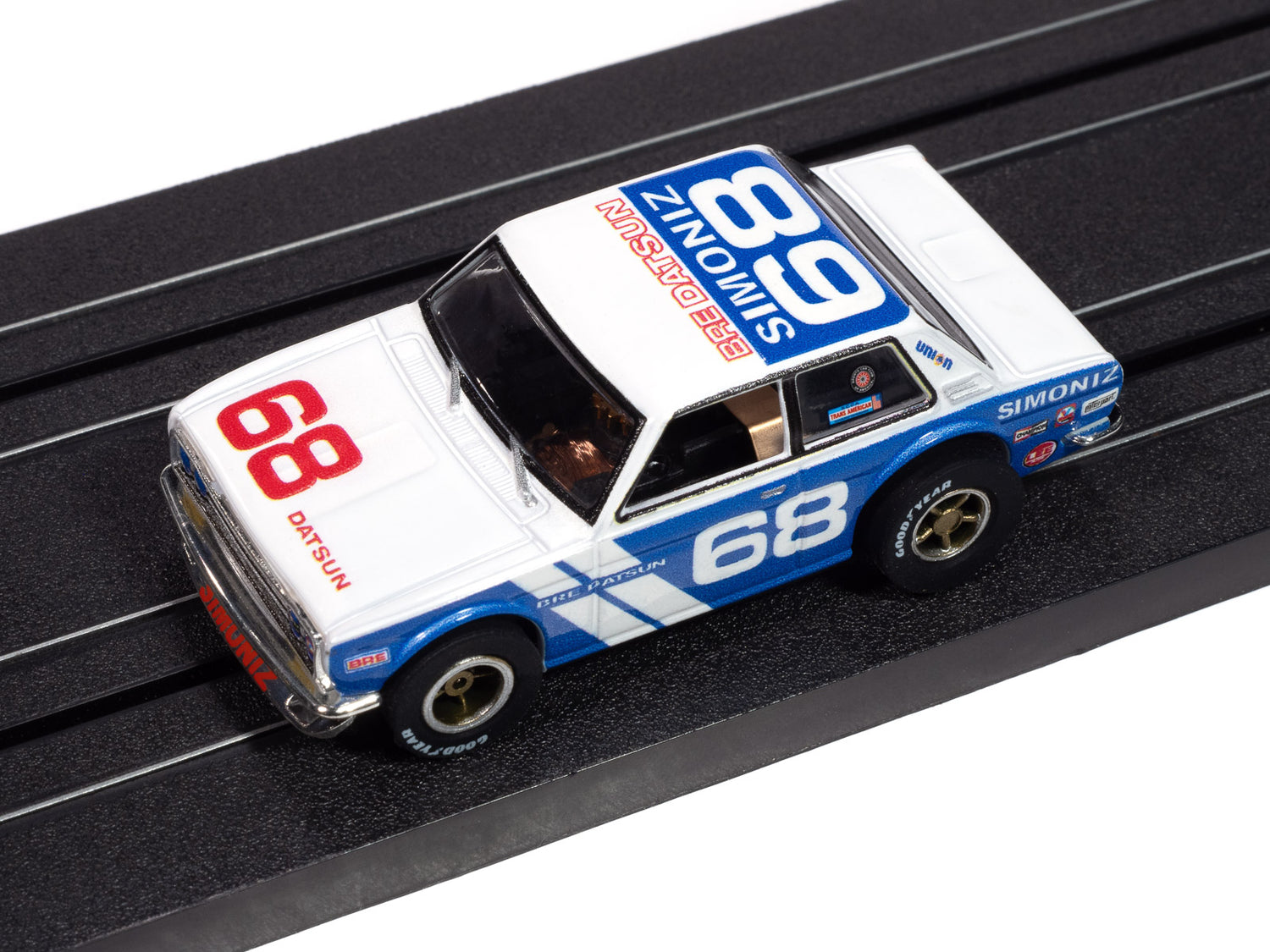 Auto World Xtraction 1972 BRE Datsun 510 Guest Car #68 (White & Blue) HO Scale Slot Car