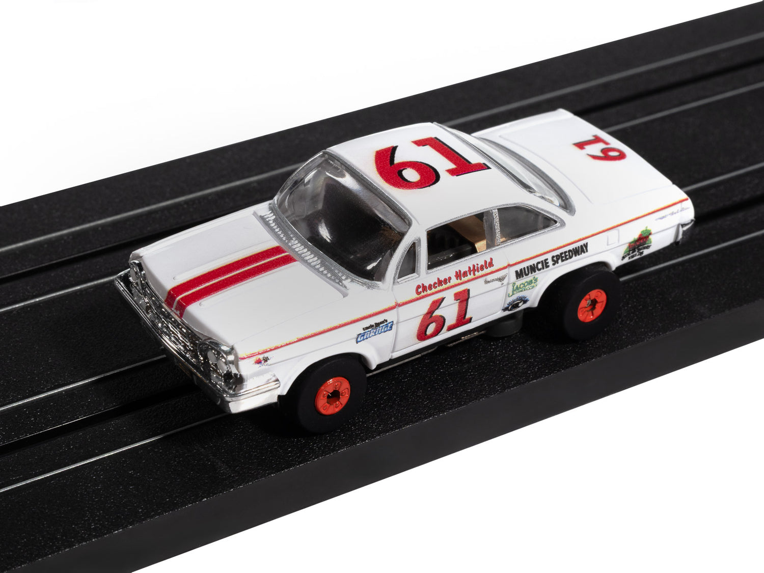 Auto World Thunderjet 1962 Chevrolet Bel Air (White & Red) HO Scale Slot Car