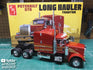 AMT Peterbilt 378 Long Hauler Semi Tractor 1:24 Scale Model Kit