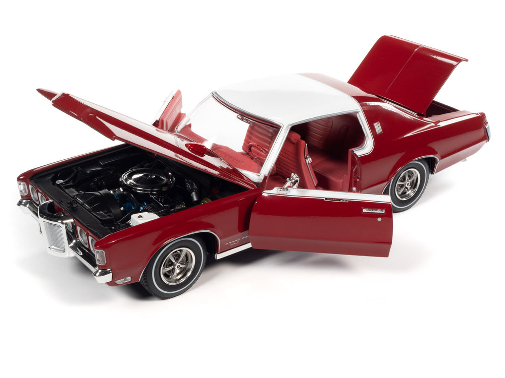 American Muscle 1969 Pontiac Grand Prix Hardtop (Royal Bobcat) 1:18 Scale Diecast