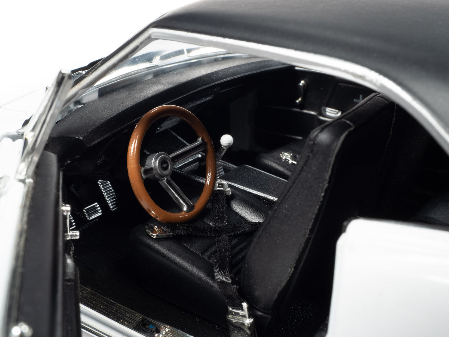 American Muscle 1967 Chevrolet Camaro SS (Baldwin Motion) 1:18 Scale Diecast