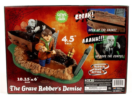 Polar Lights Haunted Manor: The Grave Robber's Demise 1:12 Scale Model Kit
