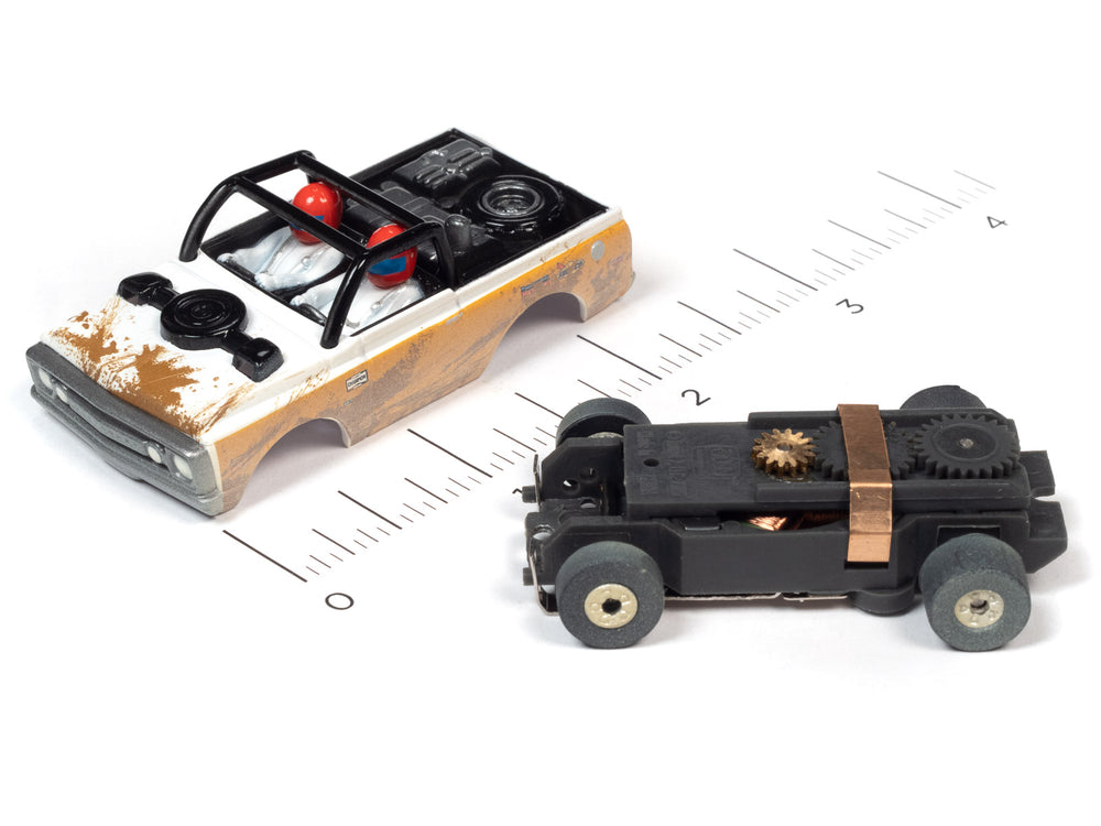 Auto World Thunderjet 1970 Chevrolet Baja Blazer (Brown/White) HO Scale Slot Car