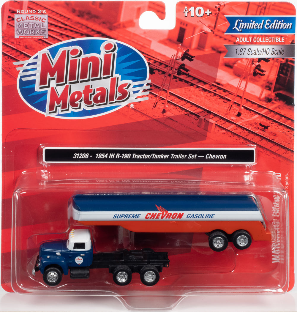 Classic Metal Works 1954 IH R-190 Tractor w/Tanker Trailer (Chevron) 1:87 HO Scale