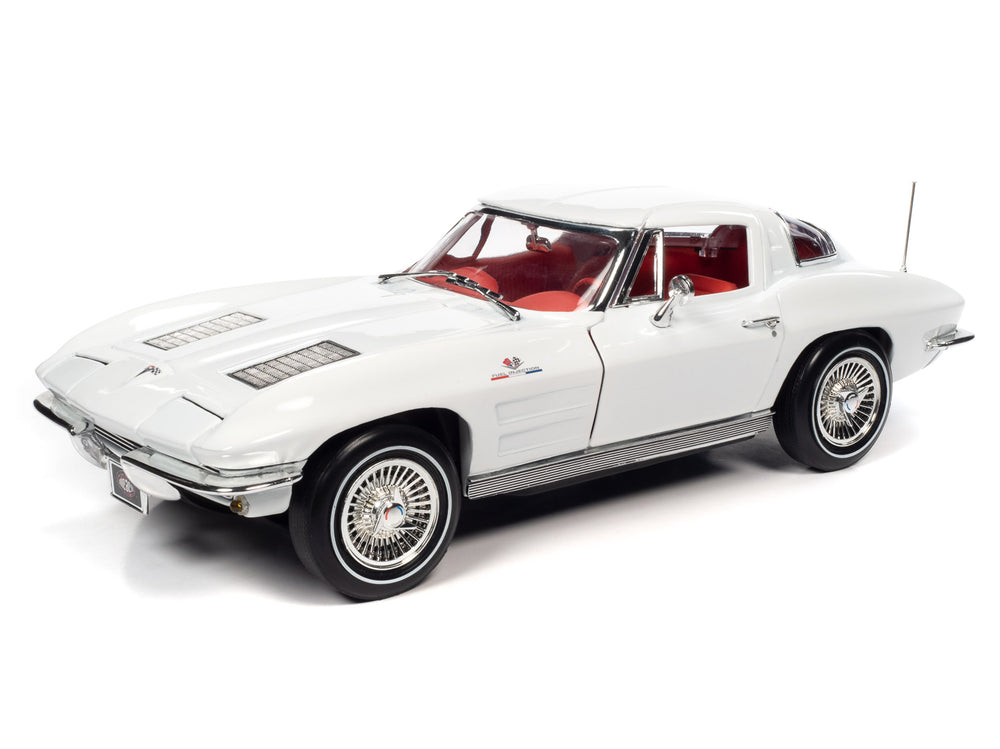 American Muscle 1963 Chevrolet Corvette Coupe (MCACN) 1:18 Scale Diecast