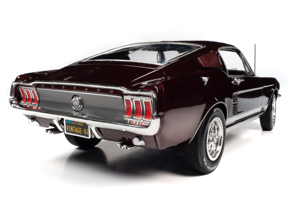 American Muscle 1967 Ford Mustang GT 2+2 1:18 Scale Diecast