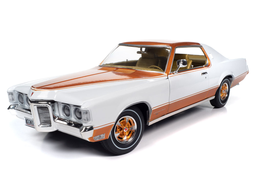 American Muscle 1969 Pontiac Grand Prix (Royal Bobcat) 1:18 Scale Diec