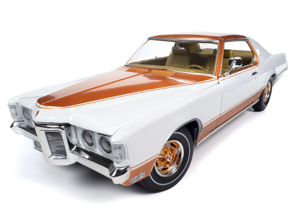 American Muscle 1969 Pontiac Grand Prix (Royal Bobcat) 1:18 Scale Diec