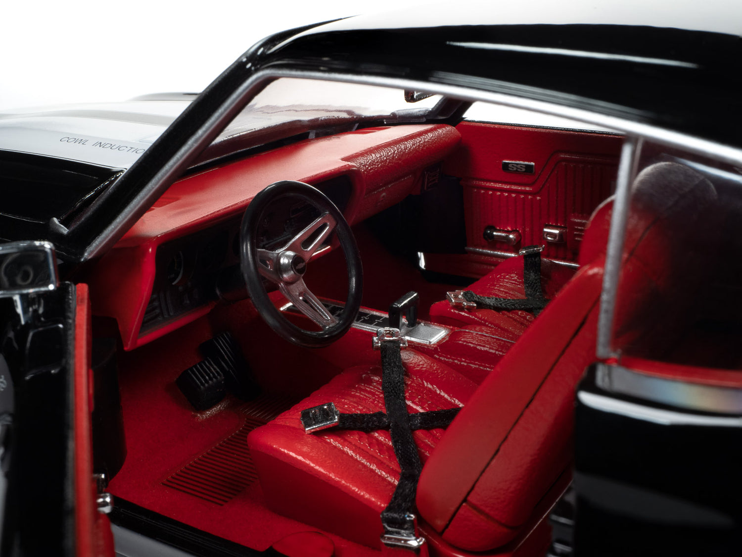 American Muscle 1970 Chevrolet Chevelle Hardtop (Hemmings Muscle Machines) 1:18 Scale Diecast - Auto World Store