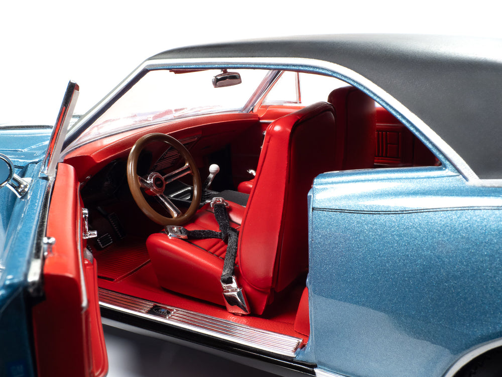 American Muscle 1967 Chevy Camaro Coupe MCACN 1:18 Scale Diecast