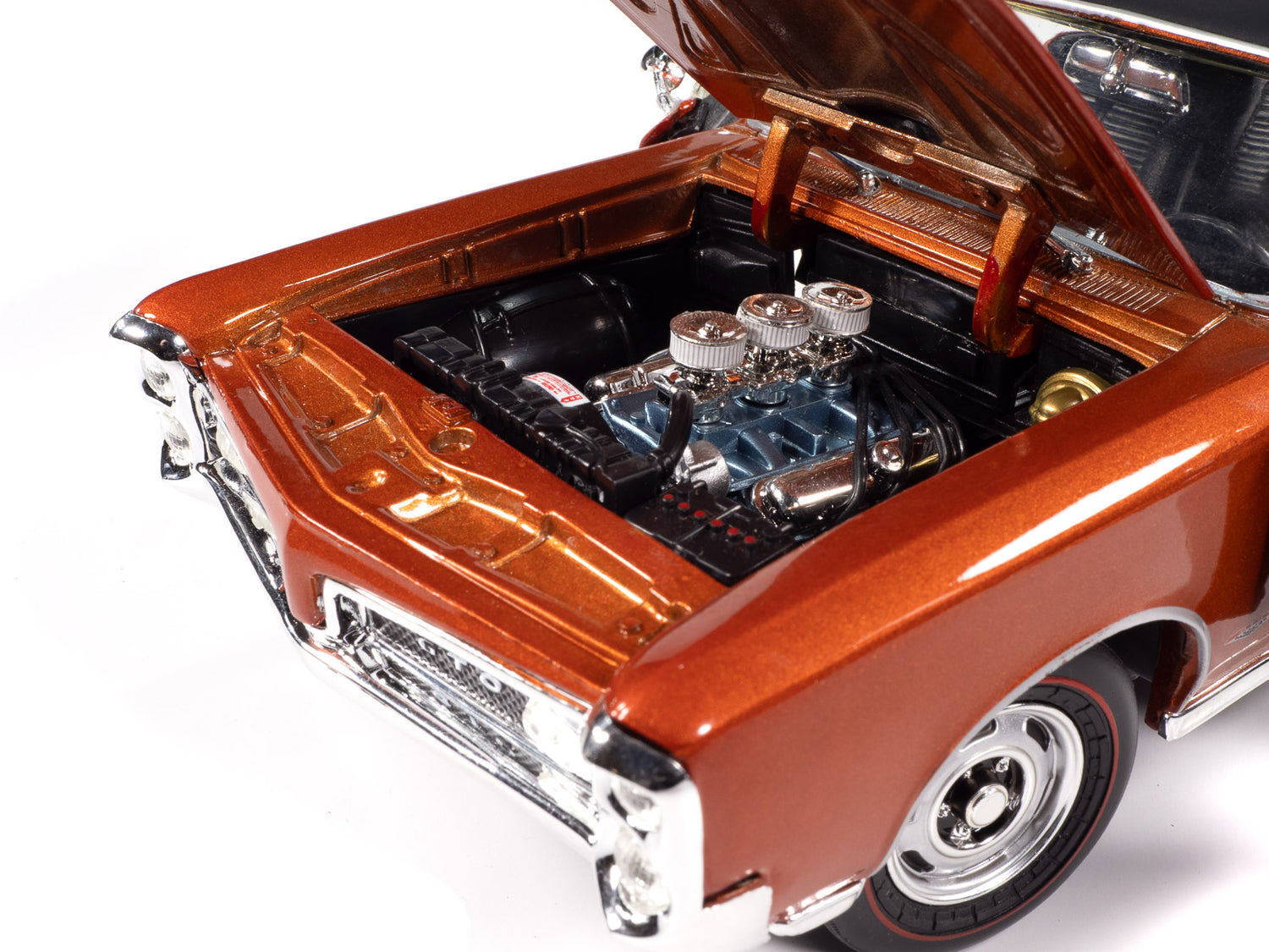 "PRE-ORDER" American Muscle 1966 Pontiac GTO Hardtop Hemmings Muscle Machines 1:18 Scale Diecast (DUE SEPTEMBER 2025)