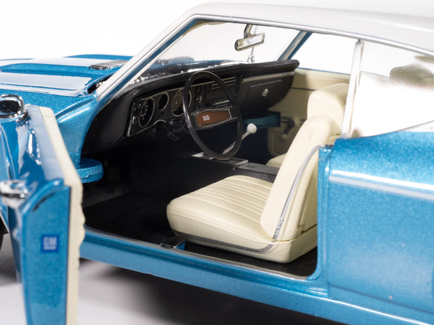 "PRE-ORDER" American Muscle 1969 Chevrolet Chevelle Hardtop MCACN 1:18 Scale Diecast (DUE SEPTEMBER 2025)