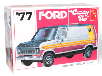 AMT 1977 Ford Cruising Van 1:25 Scale Model Kit