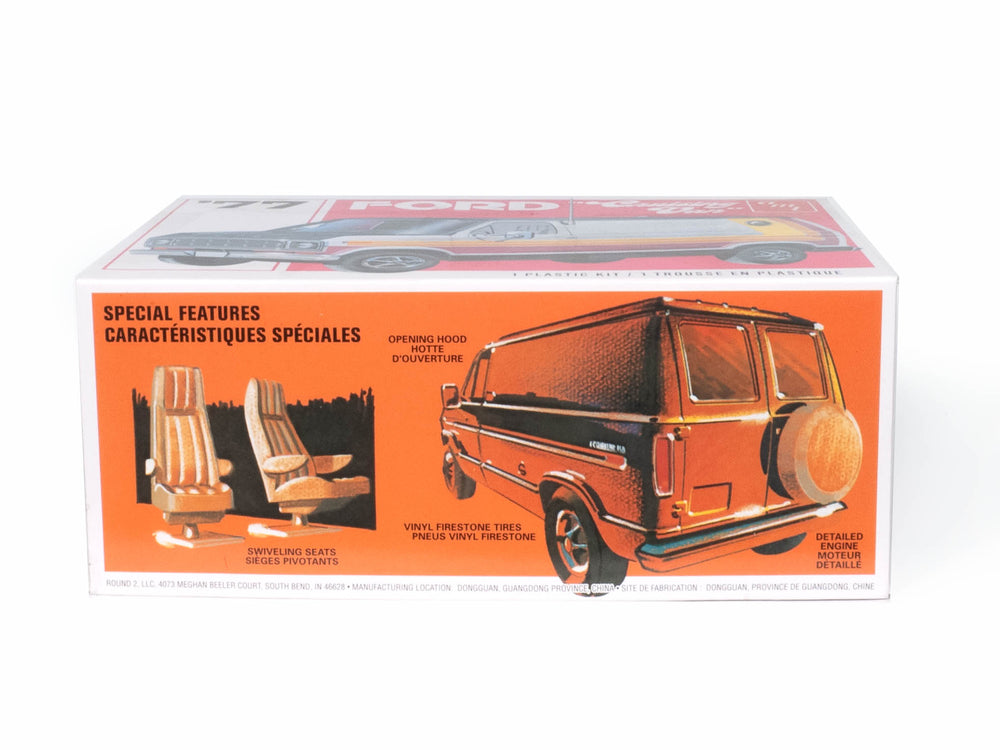 AMT 1977 Ford Cruising Van 1:25 Scale Model Kit