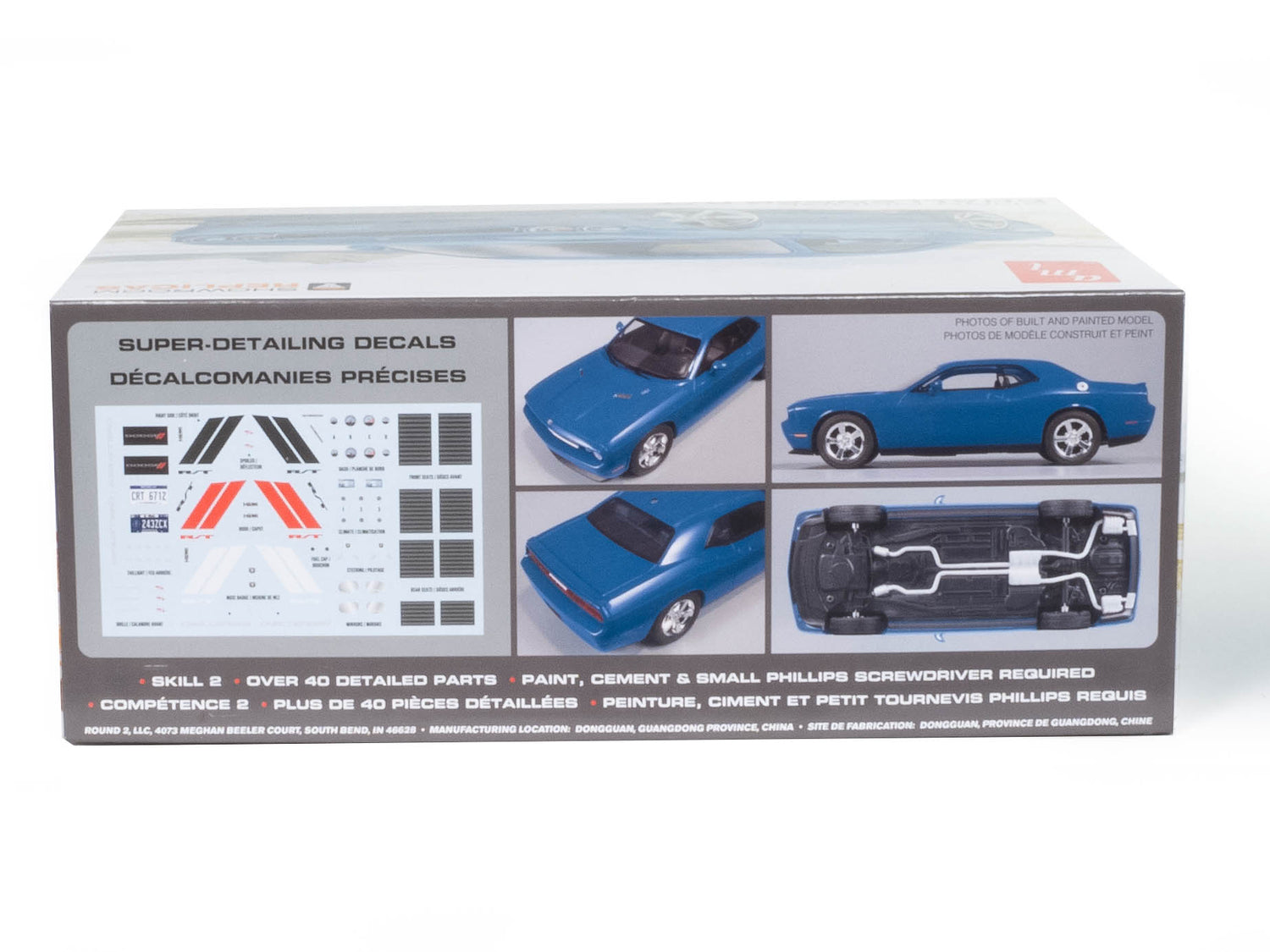 AMT 2009 Dodge Challenger R-T 1:25 Scale Model Kit