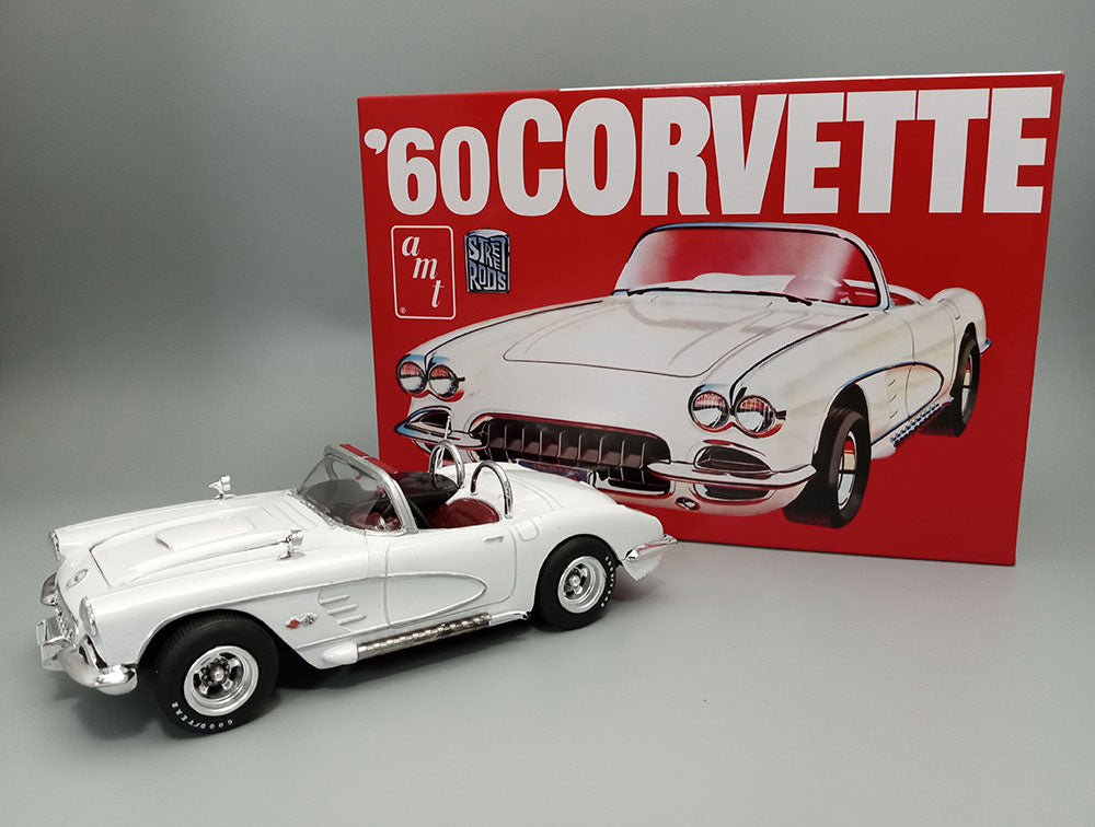 AMT 1960 Chevrolet Corvette 1:25 Scale Model Kit