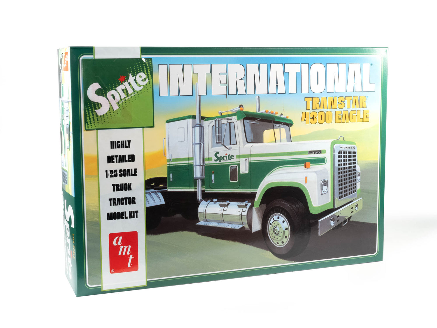 AMT International Transtar 4300 Eagle Plastic Model Truck Kit 1/25