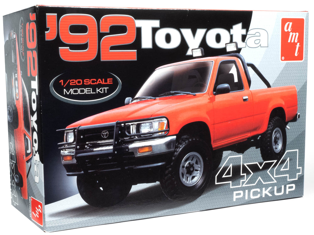 AMT 1992 Toyota 4x4 Pickup 1:20 Scale Model Kit