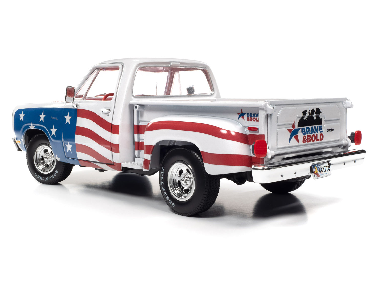 Auto World 1980 Dodge Stepside Patriotic Pickup 1:18 Scale Diecast