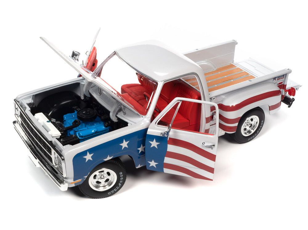 Auto World 1980 Dodge Stepside Patriotic Pickup 1:18 Scale Diecast