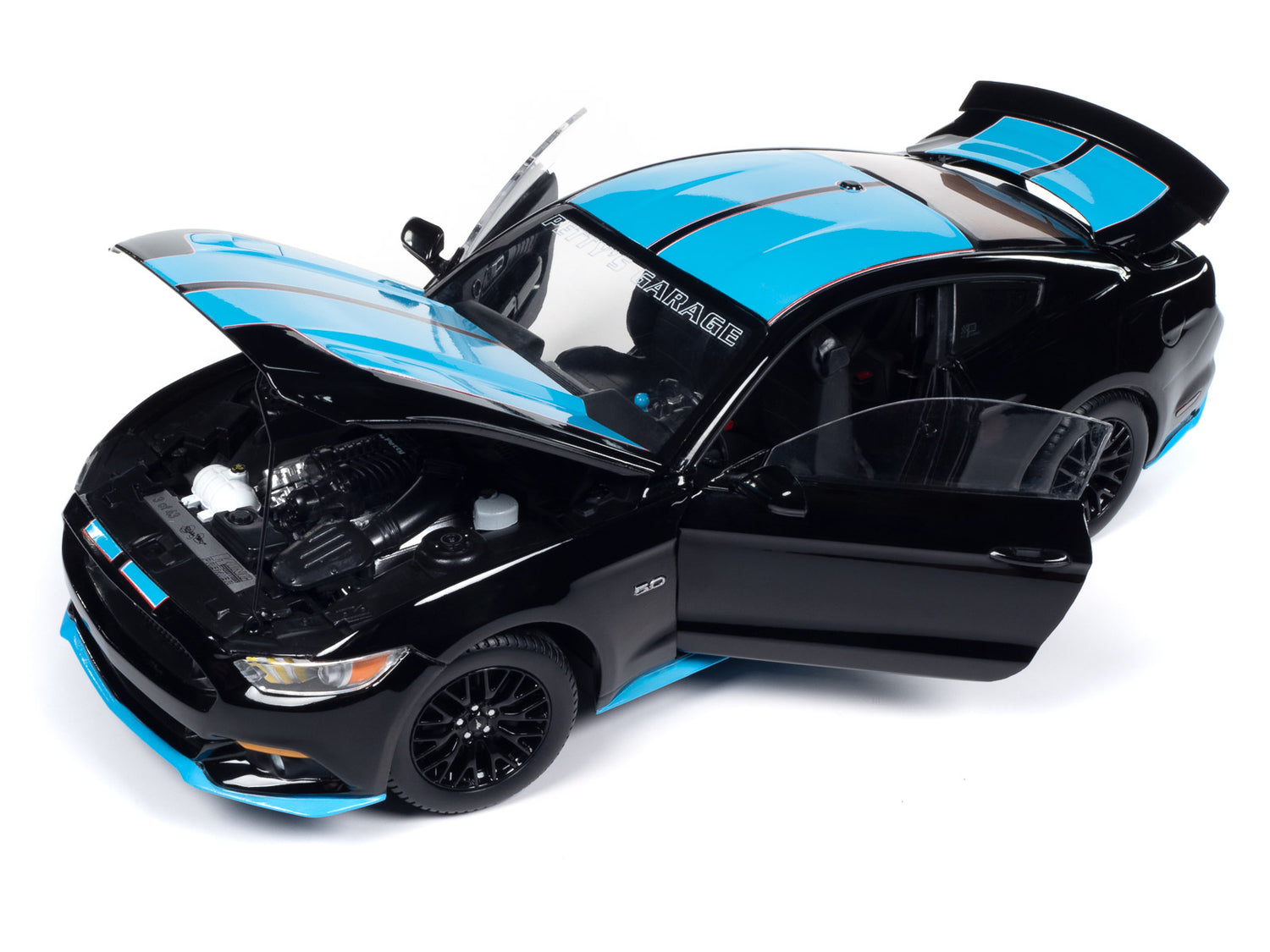 Auto World 2016 Ford Mustang Petty's Garage 1:18 Scale Diecast